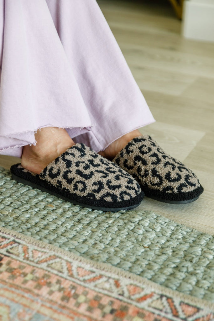 Fuzziest Feet Animal Print Slippers In Mocha - Molliee Boutique