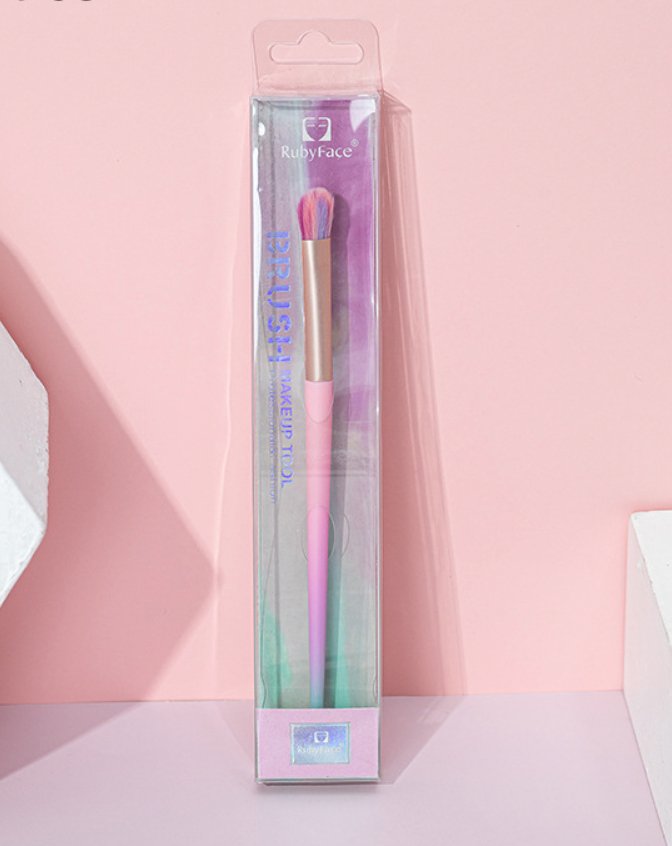 Loud and Clear Eyeshadow Brush - Molliee Boutique