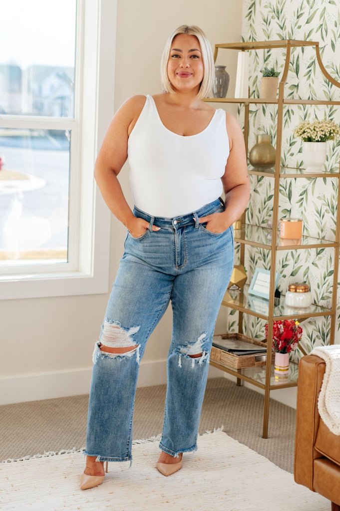 Rose High Rise 90's Straight Jeans in Light Wash - Molliee Boutique