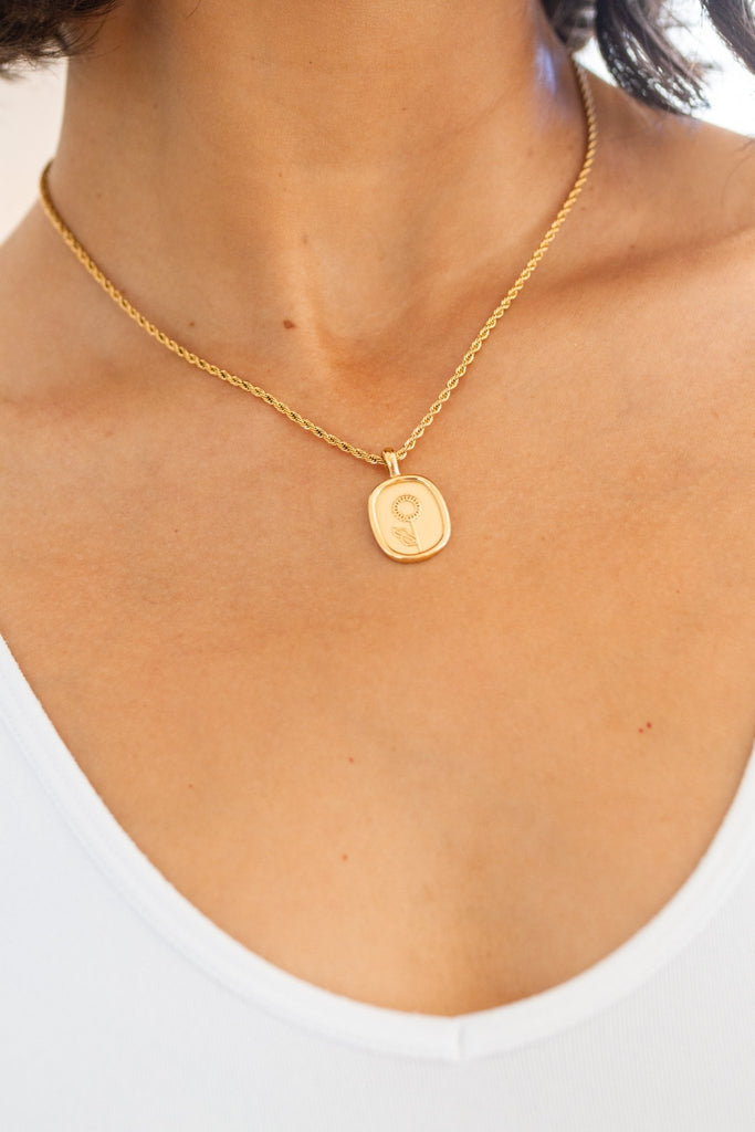 Simple Sunflower Pendent Necklace - Molliee Boutique